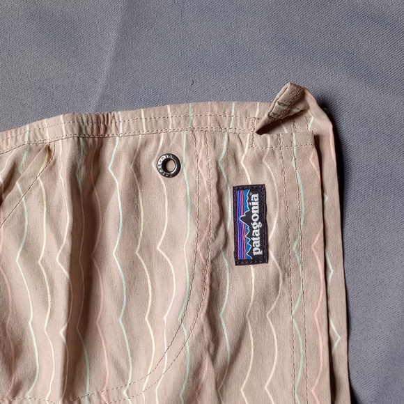 Patagonia Baggies Shorts Girls Size Large Tan Teal WAPT - Picture 2 of 8